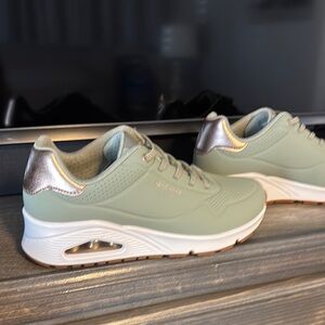 Skechers Women's Mint Green Sneakers